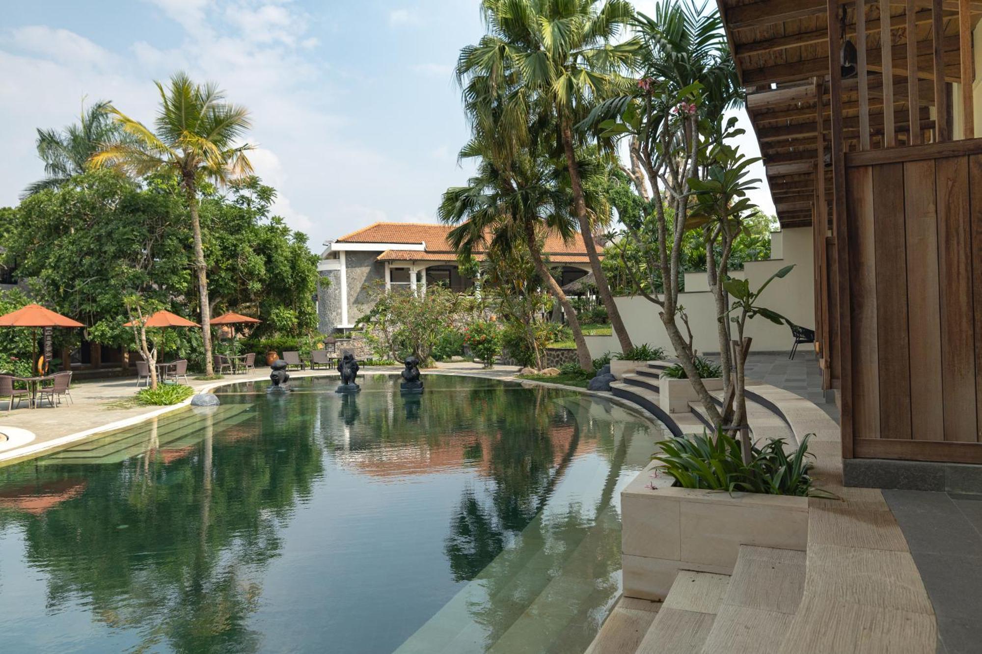โนวุส คีรี รีสอร์ตแอนด์สปา Hotel ปุนจัก ภายนอก รูปภาพ